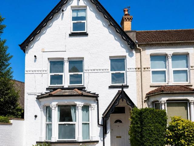 6 bedroom house of multiple occupation for sale