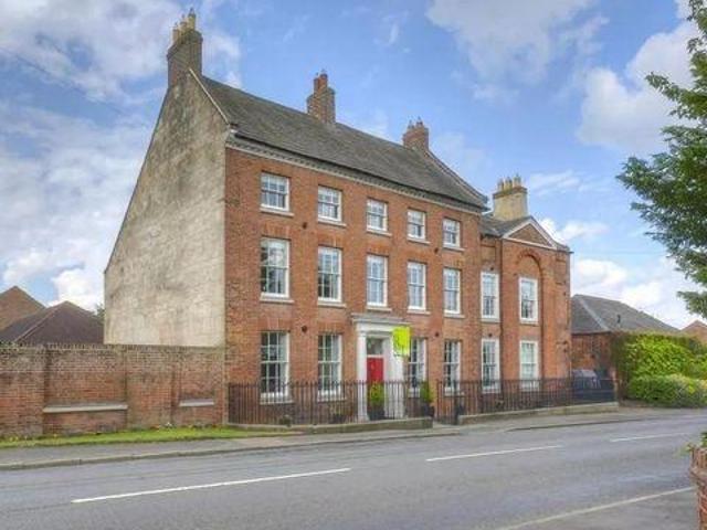 6 Bedroom House Overseal South Derbyshire 105006901