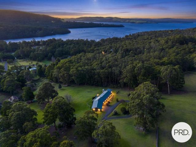 6 Bedroom House OYSTER COVE TAS 105944676