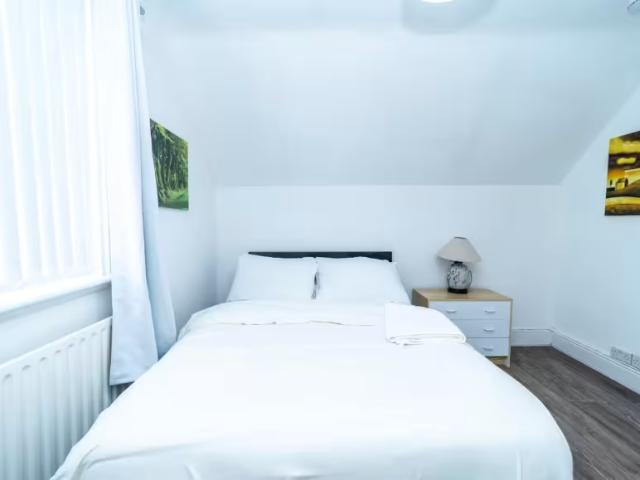 6 Bedroom House Leicester Leicester 95949078