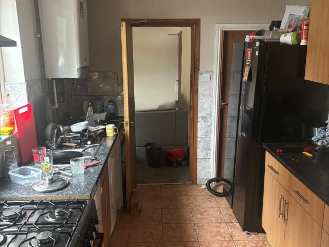 6 Bedroom House Lenton East Midlands 98286262