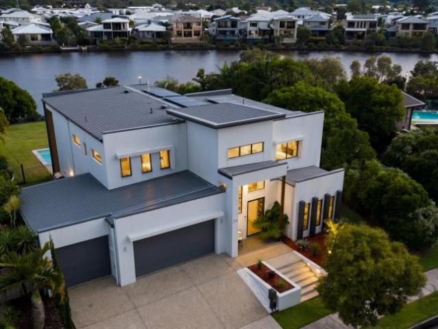 6 Bedroom House Mountain Creek QLD 103403278