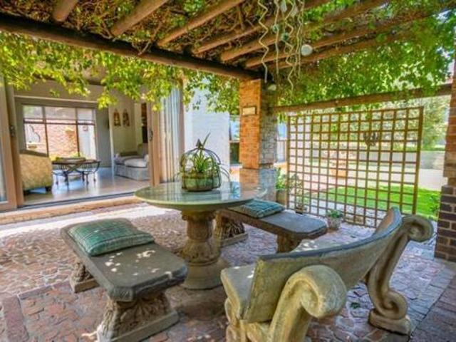 6 Bedroom House Pretoria Gauteng LS103430617