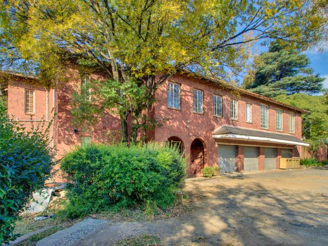 6 Bedroom House To Let in Melrose