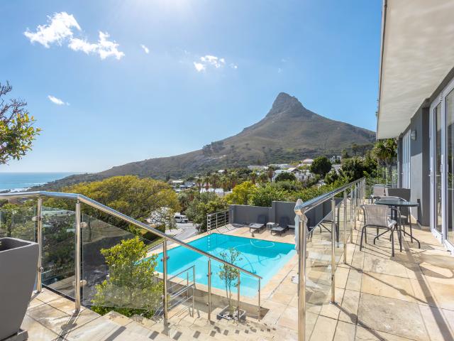 6 Bedroom House To Let in Camps Bay