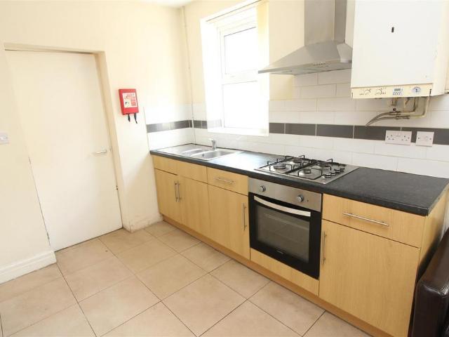 6 bedroom house to rent