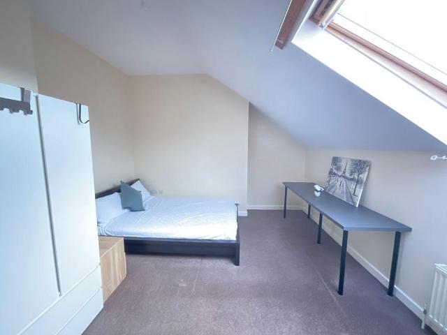 6 bedroom house to rent
