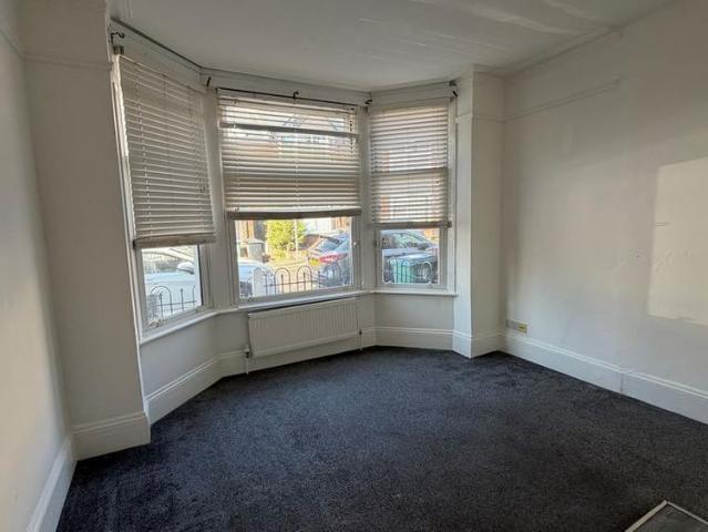 6 bedroom house to rent