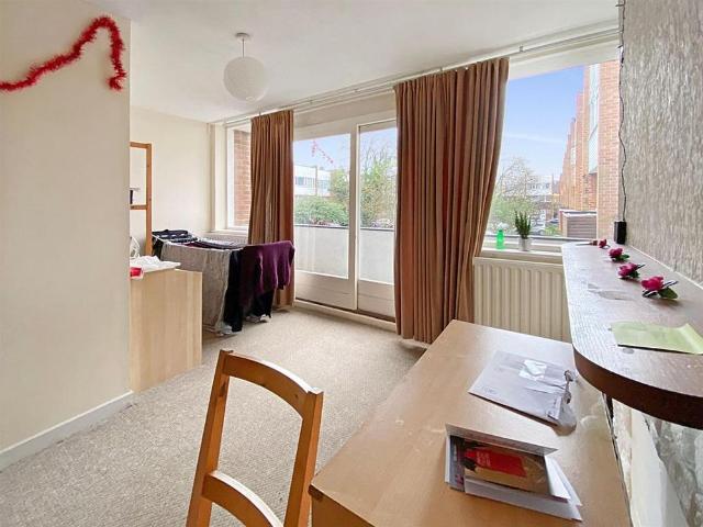 6 bedroom house to rent