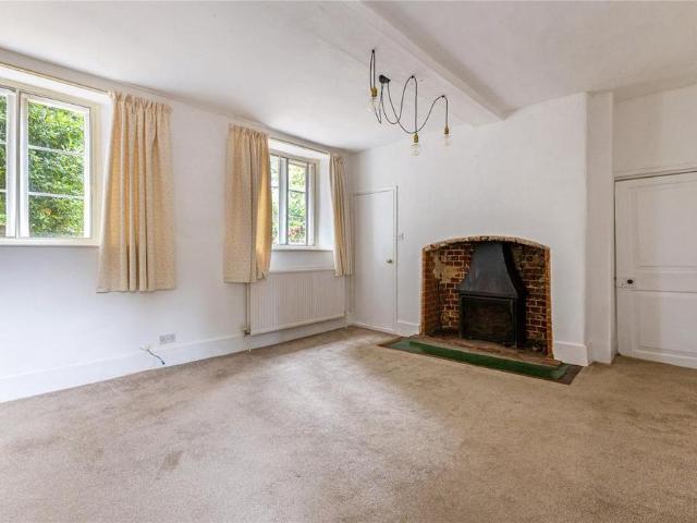 6 bedroom house to rent