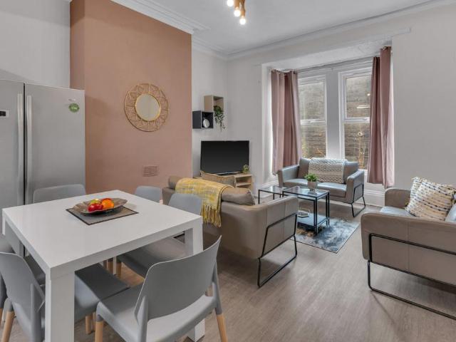 6 bedroom house to rent
