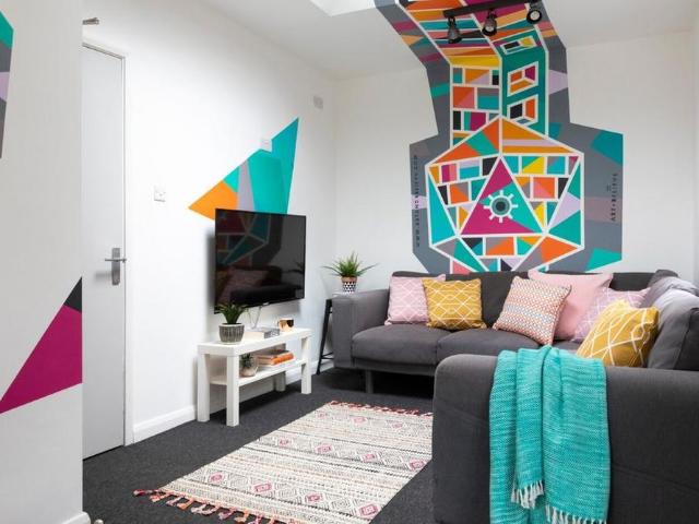 6 bedroom house to rent