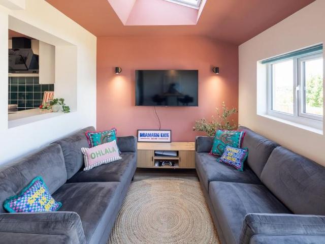6 bedroom house to rent