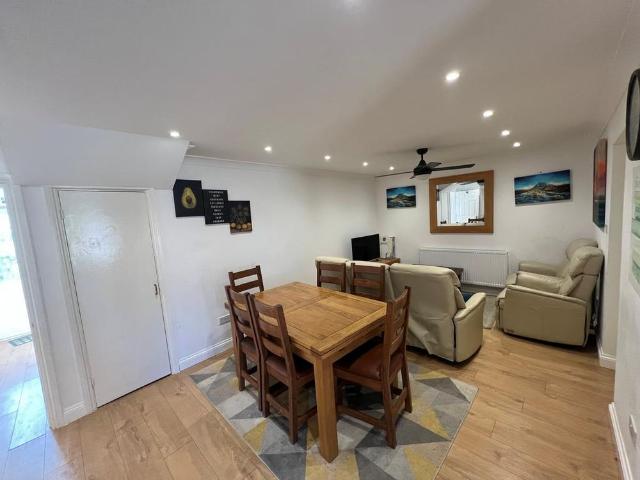 6 bedroom house to rent
