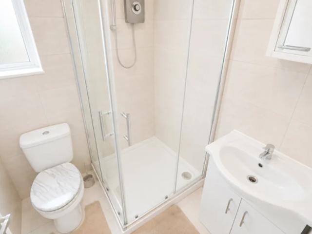 6 bedroom house to rent