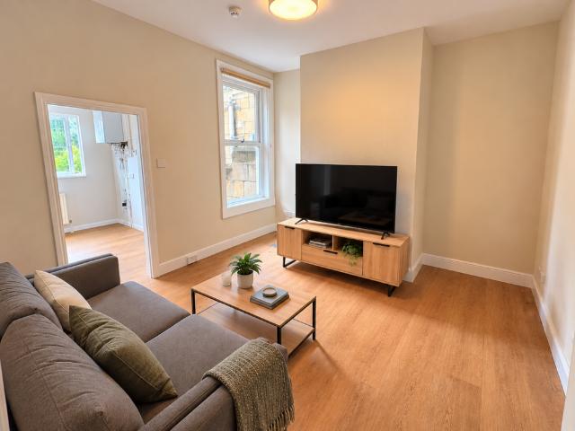 6 bedroom house to rent