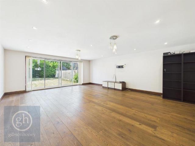 6 bedroom house to rent