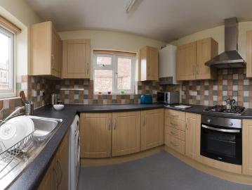 6 bedroom house to rent