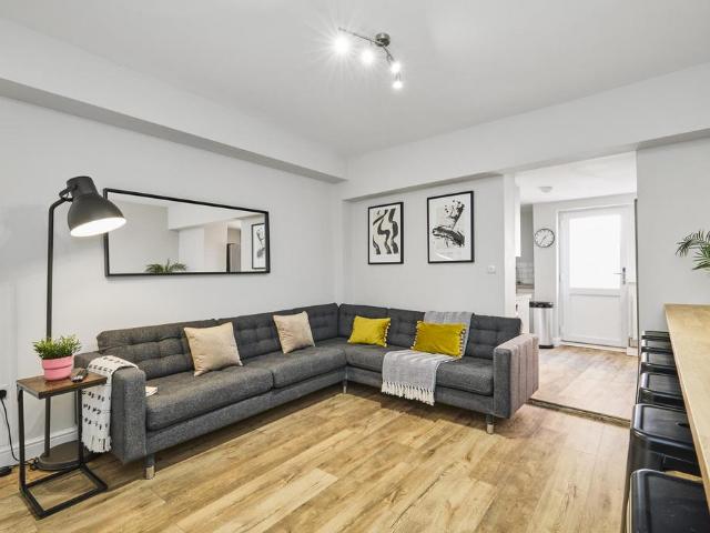 6 bedroom house to rent