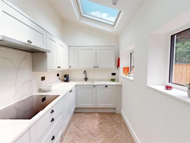 6 bedroom house to rent
