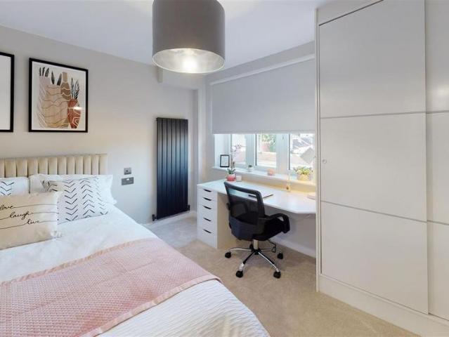 6 bedroom house to rent