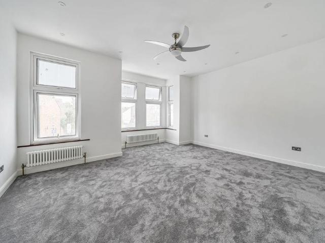 6 bedroom house to rent