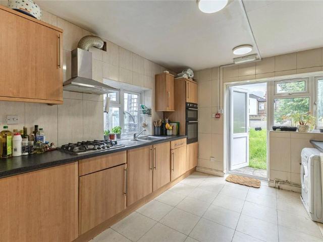 6 bedroom house to rent