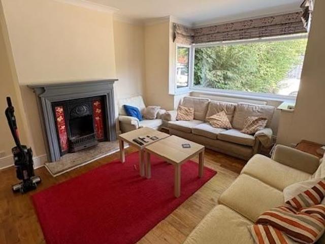 6 bedroom house to rent