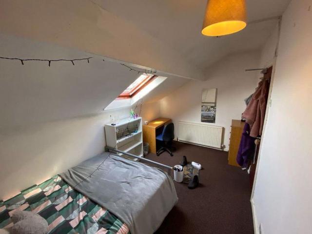 6 bedroom house to rent