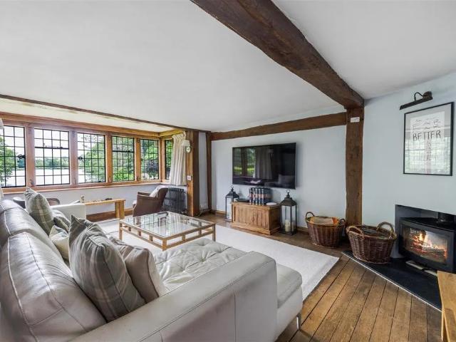 6 bedroom house to rent