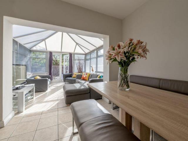 6 bedroom house to rent