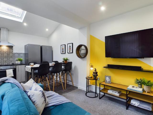 6 bedroom house to rent