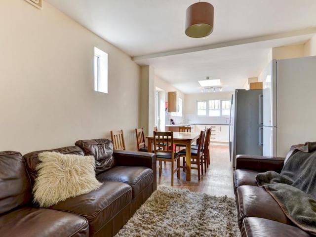 6 bedroom house to rent