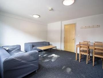 6 bedroom house to rent