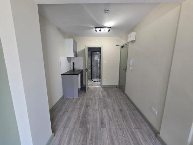 6 bedroom house to rent