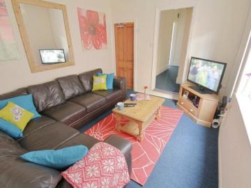 6 bedroom house to rent