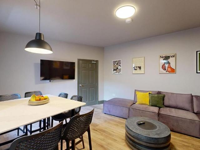 6 bedroom house to rent