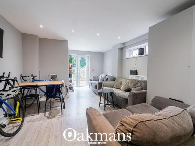 6 bedroom house to rent