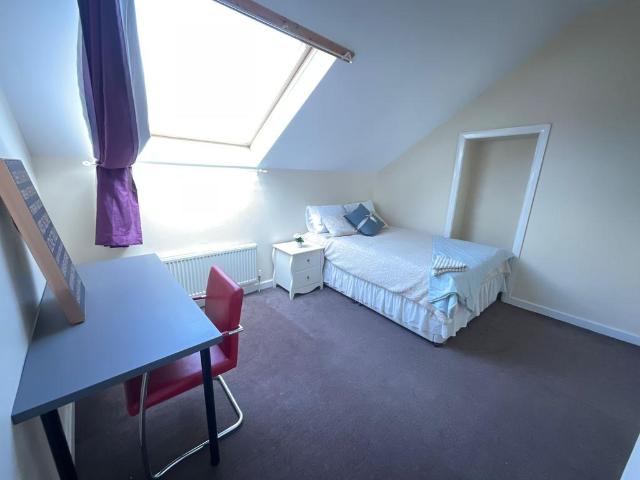 6 bedroom house to rent