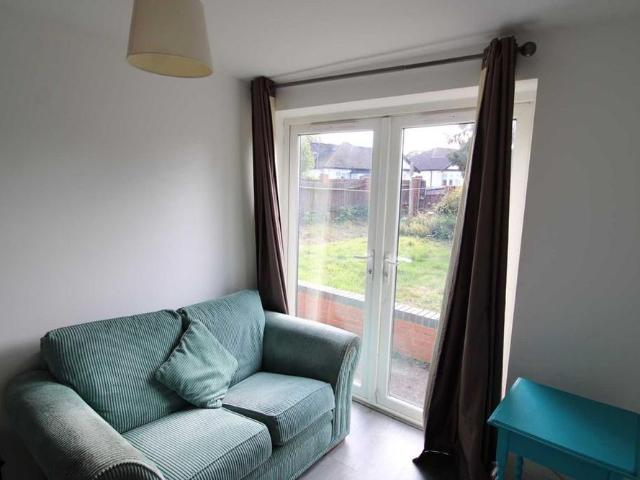 6 bedroom house to rent