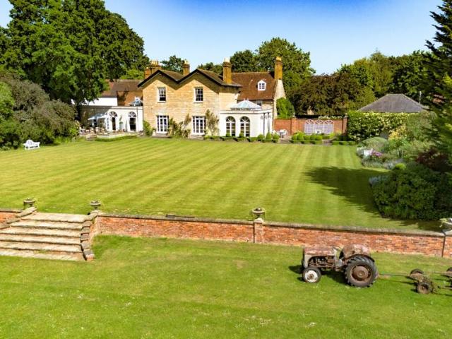 6 bedroom house to rent
