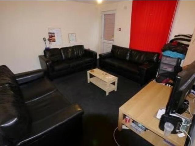 6 bedroom house to rent