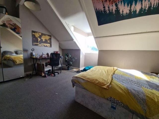 6 bedroom house to rent