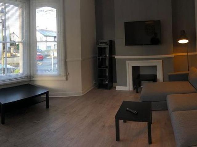 6 bedroom house to rent