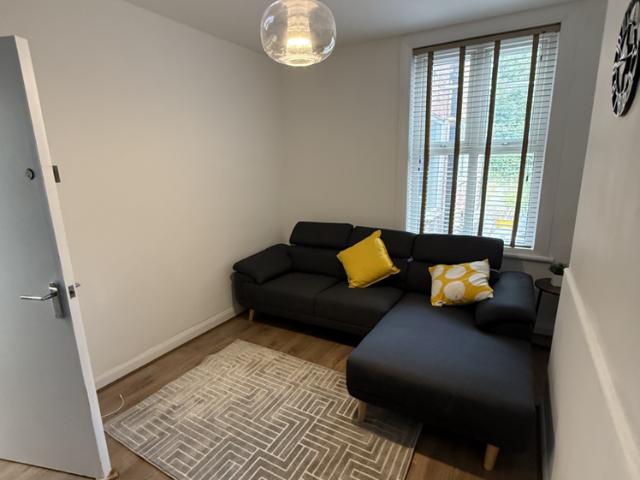 6 bedroom house to rent