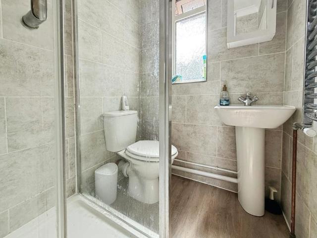 6 bedroom house to rent