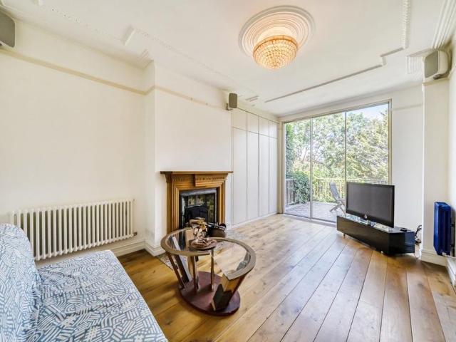 6 bedroom house to rent