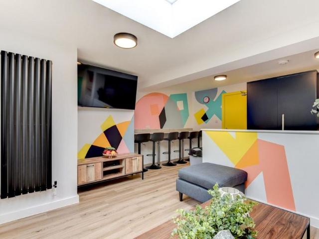 6 bedroom house to rent