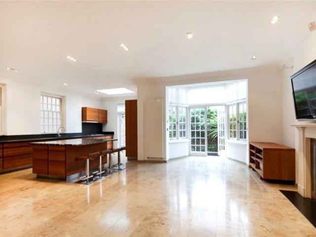6 bedroom house to rent