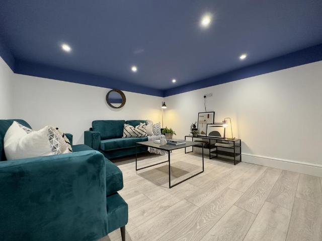 6 bedroom house to rent